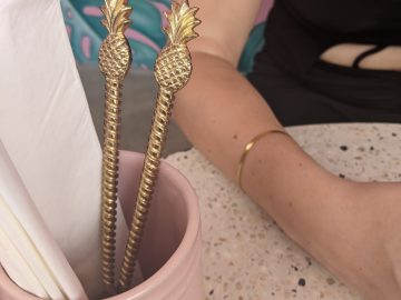 pineapple themed cutlery