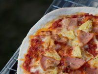 why pineapple belongs on pizza